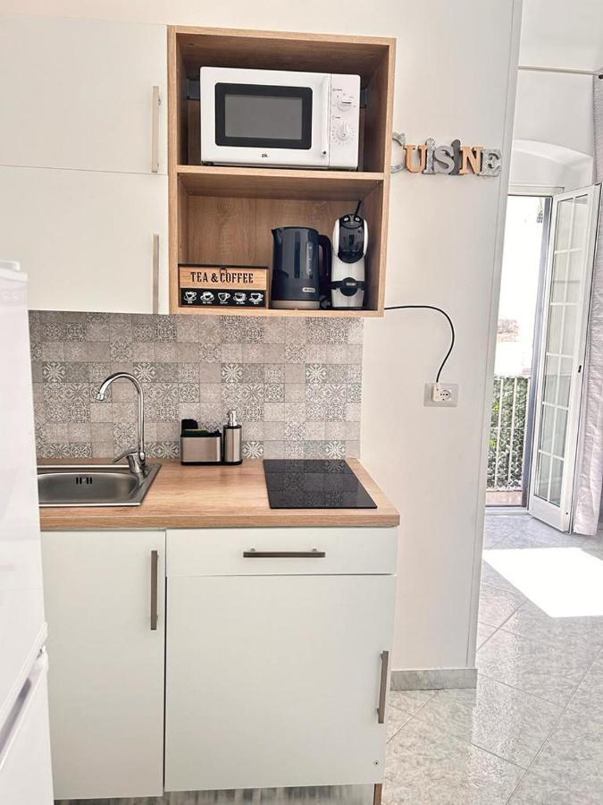 Newhouse Class Барі Екстер'єр фото